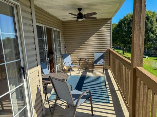 Table Rock House | Serene setting near Lake Taneycomo - Free Attraction Tickets-Near Branson attractions - FC61-17