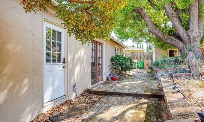 Castro Valley Apartment | Serene Studio in SF Suburbs: Quiet + Cat Friendly!