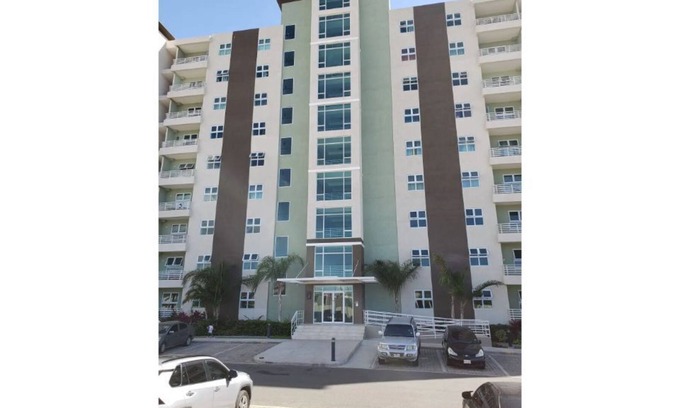 Eden Gardens Apartment | Serenitilux @The Lofts Apts