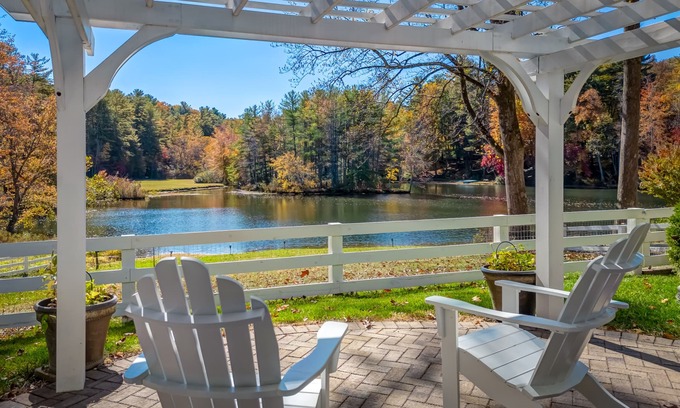 Flat Rock Apartment | SERENITY at FLAT ROCK