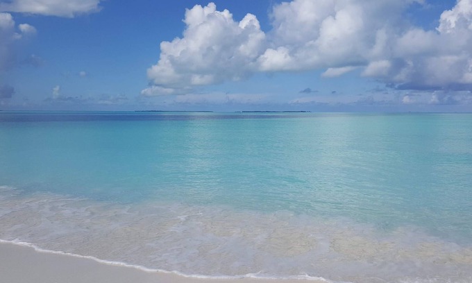 Treasure Cay Villa | "SERENITY BY THE SEA" Treasure Cay, Abaco, Bahamas 2 bedrms/2 bathrms/sleeps 6