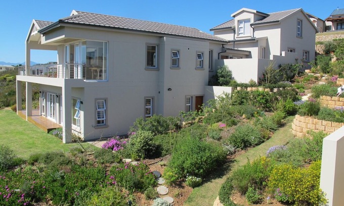 Brackenridge Private Residential Estate House | Serenity Executive Home in the Heart of the Garden Route Plettenberg Bay.