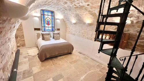 Sorbonne Apartment | Serenity, Meditation at Notre Dame