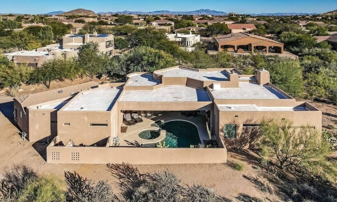 Crown View Estates Final House | Serenity Peaks- Gorgeous Pet Friendly Villa in Scottsdale with Pool, Spa, and Bi