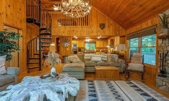 Lake Lure House | Serenity Ridge at Rumbling Bald