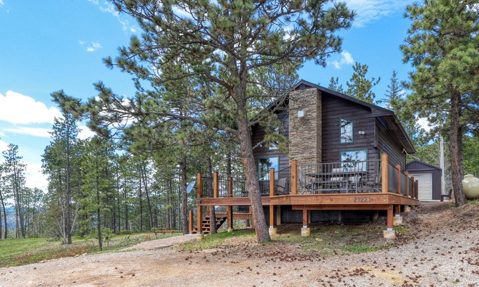 Lead Cabin | Serenity Ridge Retreat