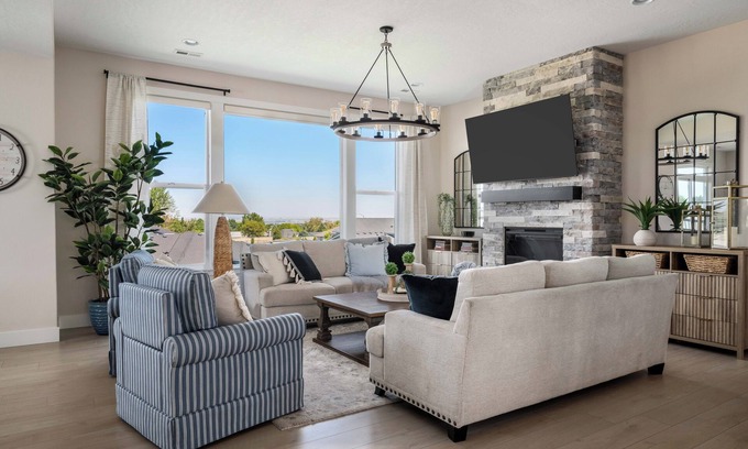 Tri-Cities House | Serenity's Edge - Large Kennewick Home
