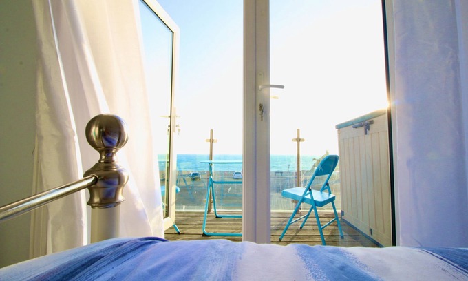Seaford House | Serenity "your calm seafront retreat"