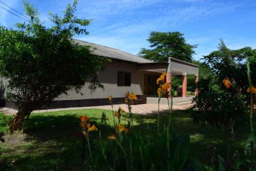 Lusaka Apartment | Serviced apartment (3 bedrooms)