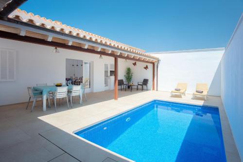 S'Estanyol de Migjorn House | Sestanyolet