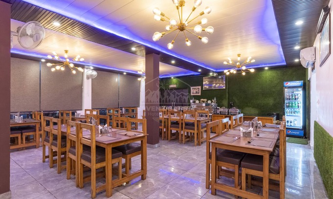 Bail Parao Hotel | Seven Corbett Resort