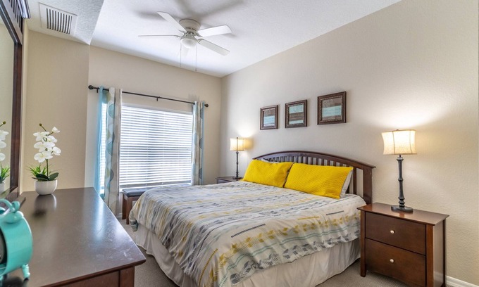 Kissimmee House | Seven Dwarfs Resort | Convenience & Value - Very Close to Disney!