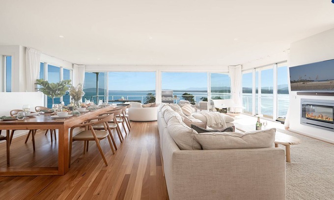 Gerroa House | Seven Mile Heaven - your coastal kingdom