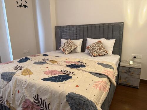 Gurugram Apartment | Seven-stays at 10th