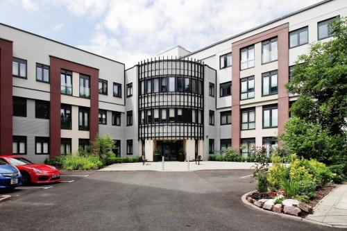 Barnt Green Apartment | Seven Stays Modern Studio Apartment - Solihull
