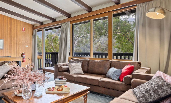Thredbo Ski Chalet | Sevens Ski Lodge | Thredbo