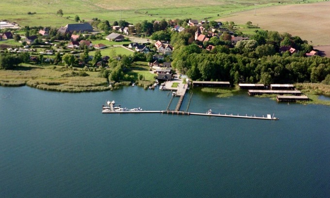 Muritz House | several lovingly furnished Wohnunfgen, small idyllic Dor