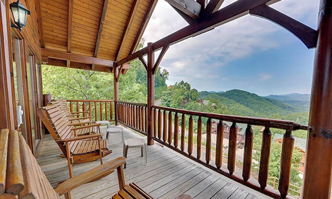 Pigeon Forge Cabin | Sevierville - Eagles Nest - 1 Bdrms.