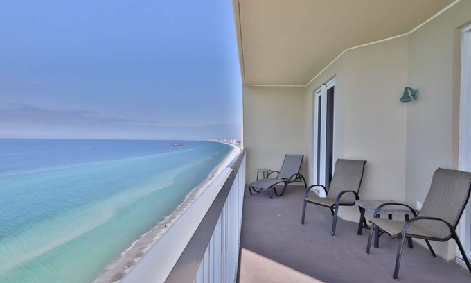 Lower Grand Lagoon Condo | Seychelles end unit 3BR 2BA next door to Schooners!