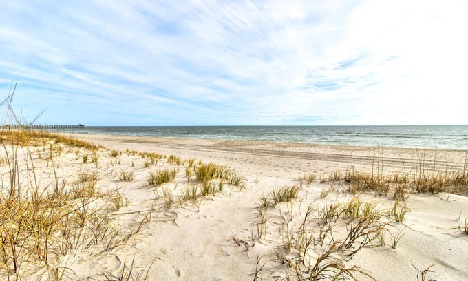 Kure Beach House | SF435 Flip Flop House: Rustic Bungalow w/Ocean views, sun room, & beach access
