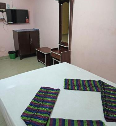 Thiruvidaimarudur Hotel | SH Residency