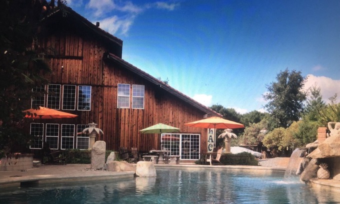 Lakeport House | Shack on the hill