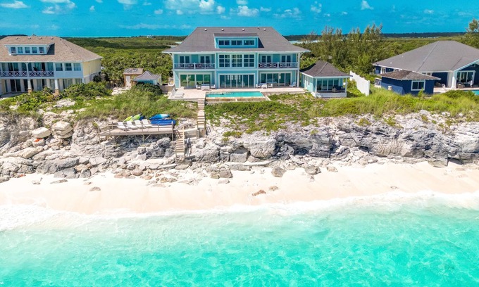 Forbes Hill House | Shades of Blue a luxury home on private beachfront sleeps 20ppl, chef, boat tour