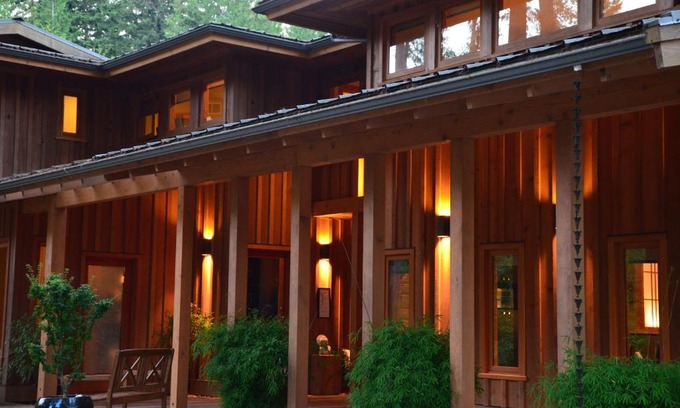 Roberts Creek Bed & Breakfast | Shades of Jade Inn & Spa