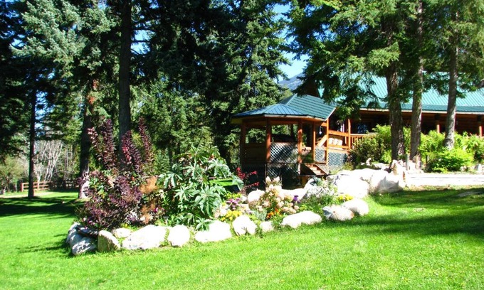 Riondel House | Shadow Mountain Cabins