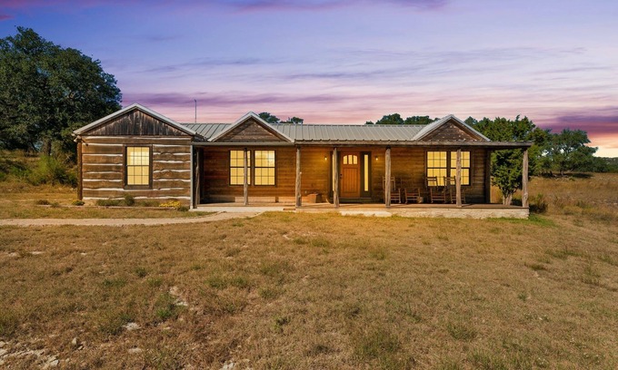 Wimberley Cabin | Shadowland Cabin - Remarkable Authentic Log Cabin Surrounded by Wildlife