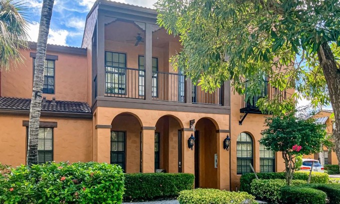Ole Apartment | Shady Palm Villa