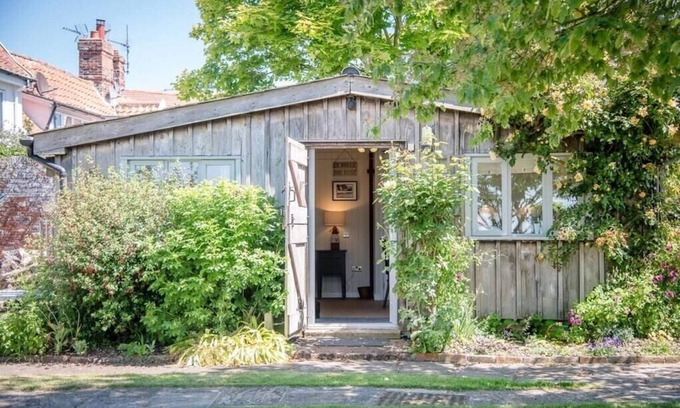 Orford Apartment | Shallow End, Orford