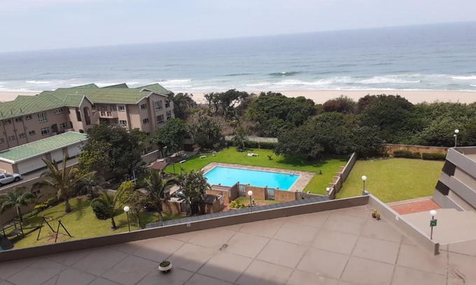 Doonside Apartment | Shangri La Self Catering Holiday Apartment