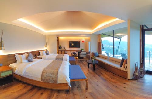 Qiandongnan Resort | Shanyin Xijiang Rustic Luxury Resort Hotel