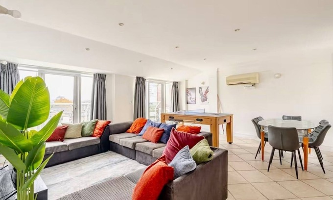 Cathedrals Condo | Shard Views London Penthouse!