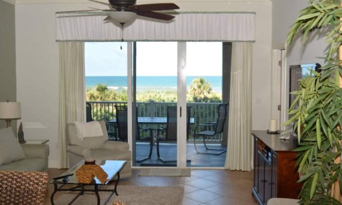 Palm Coast Condo | Share our “Little Piece of Paradise” Direct 2nd Floor Ocean Front at Cinnamon Be