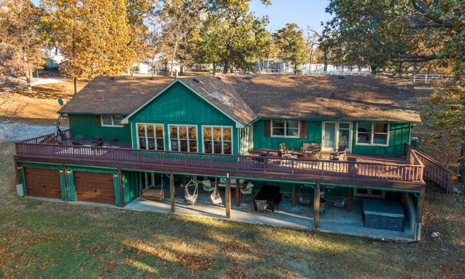 Grove House | Shared Hot Tub, Pool and Dock Lakefront Grove House