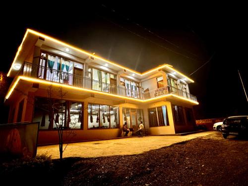 Chail Hotel | SHARMA HOTEL CHAIL iNN