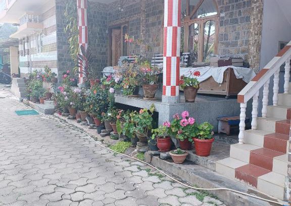 Stuart Hill House | Sharon Home Stay
