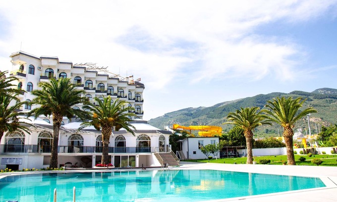 Altinoluk Hotel | Shayna Beach Hotel
