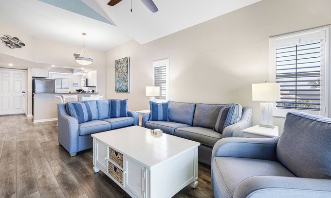 Sanibel Condo | Shell Island Beach Club 7C, Gulf Front Condo on Quiet East End