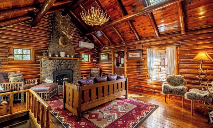 Shell Cabin | Shell Town Cabin- Log cabin located at the base of the Big Horn Mountains, gas fireplace