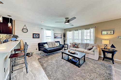Key Allegro House | Shell Wreath