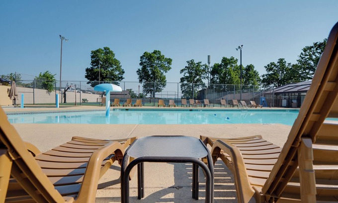 Table Rock Condo | Shells Retreat | Amenities for the Whole Family!