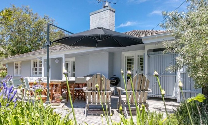 Portsea House | Shelly Cottage: 3 BR, 2 BA in Portsea, Sleeps 8