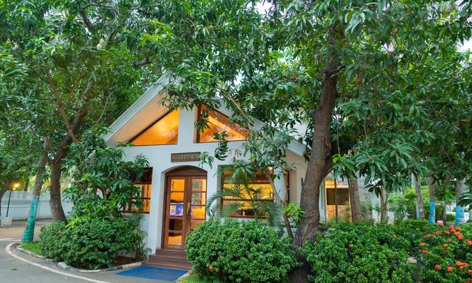 Covelong Beach Hotel | Shelter Beach Resort
