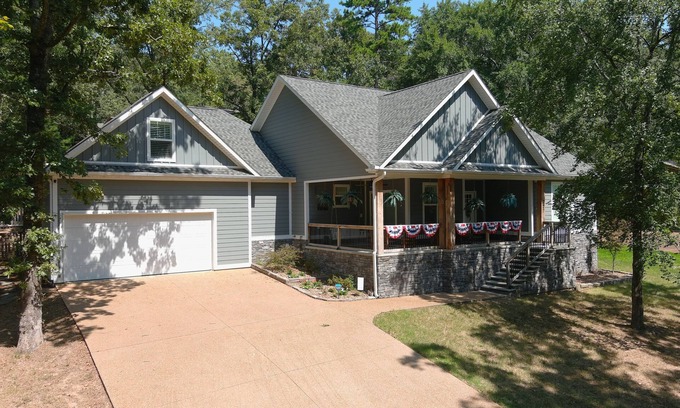Eden Isle House | SheNANAgans: 4 BR, 3.5 BA House in Heber Springs, Sleeps 12
