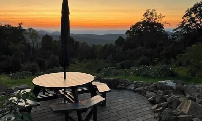 Stanley House | Shenandoah Hideaway
