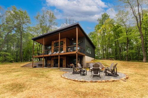 Stanardsville House | Shenandoah Luxury Mountain Stay in Stanardsville