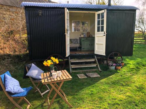 Crawcrook House | shepherd hut glamping in Northumberland